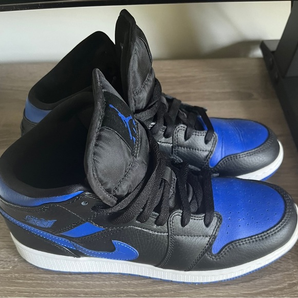 Nike air jordan 1 mid black hyper royal - Picture 1 of 1